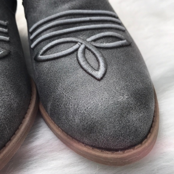 << Ash Grey Western Cowboy Boot Booties >> - Picture 6 of 8